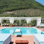 Otel Under The Tuscan Sun